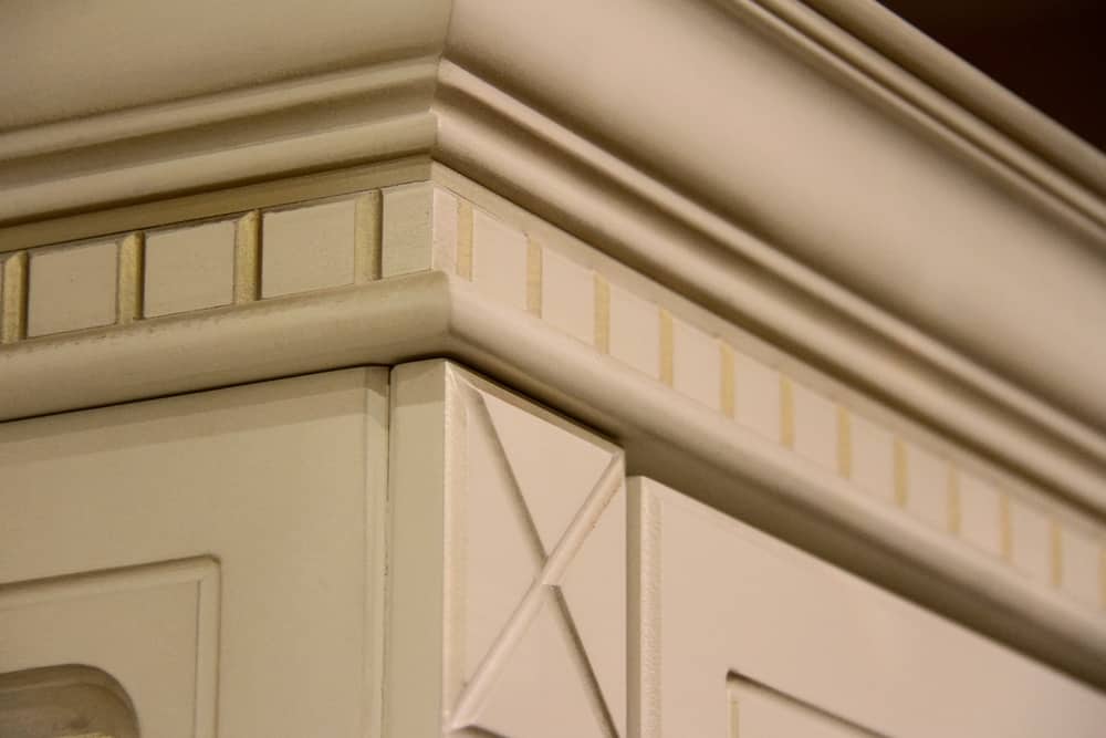 Why You Can Go for the Fine Looking Cornice Molding