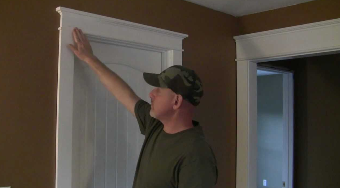 2 Ways to Use Decorative Moldings for Your Doors